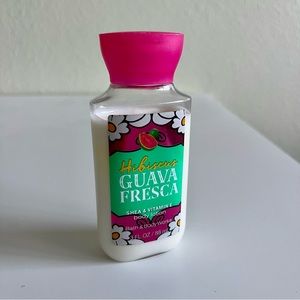 BATH AND BODY WORKS lotion